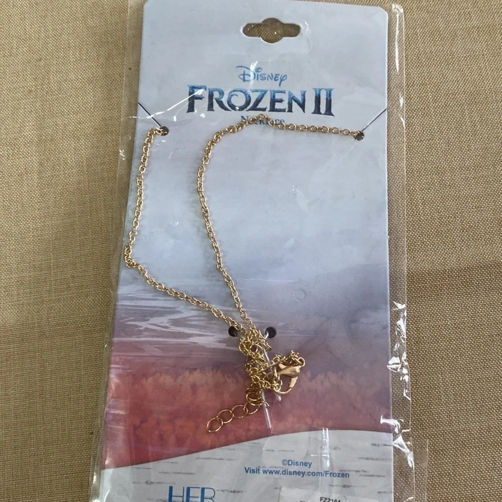 #4-Disney Frozen II Necklace (AI)